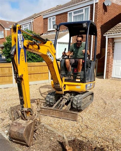 mini digger practice|how to use mini digger.